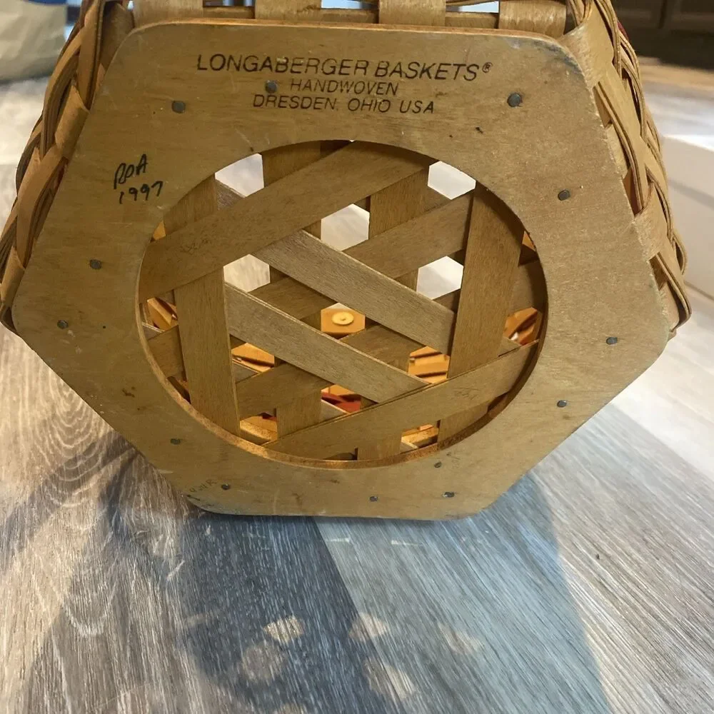 Longaberger ® Christmas Collection™ 1997 Edition Snow flake Basket™